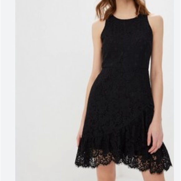 Banana Republic Dresses & Skirts - Banana Republic above knee black dress. Size 2 Petite. Color black
